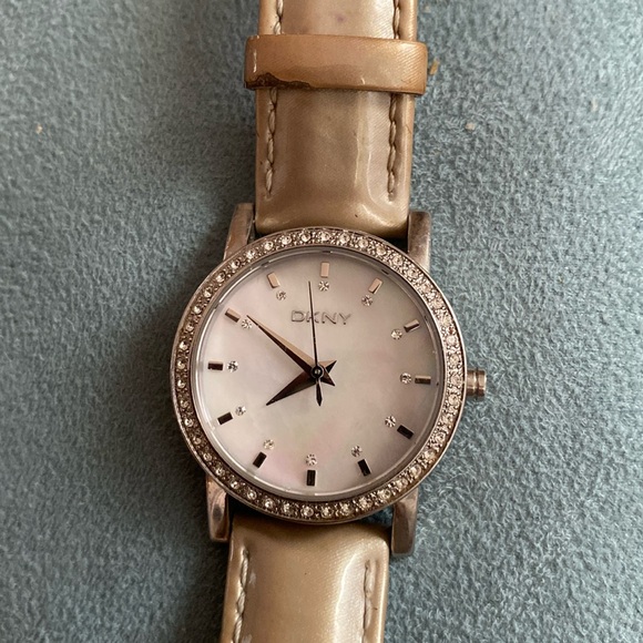 DKNYC Jewelry - DKNY WATCH. IRIDESCENT gold band. Elegant, gorgeous